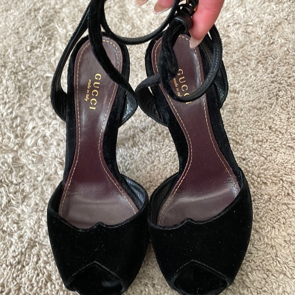 Gucci velvet heels 36.5